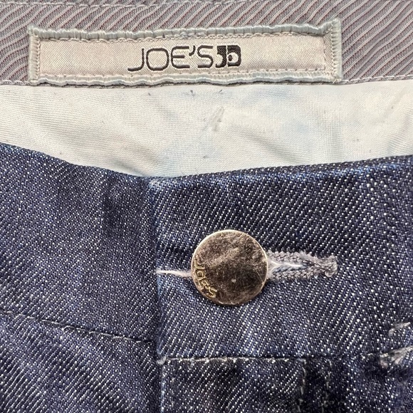 Joe’s long Bermuda short. - Picture 4 of 4
